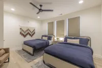 Stunning Golf Retreat with Spacious Patio - Luxurious Escape