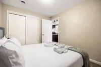 Urban 1BD moments away from DT Peoria