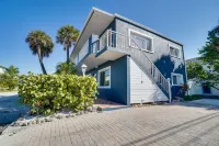 Steps to Beach and Heated Pool - Gorgeous Coastal Retreat