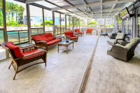 Homey Beach Hideaway C