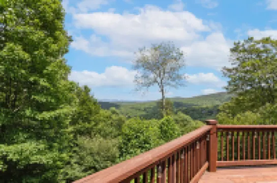 Expansive Views and Hot Tub Retreat - Charming Mountain Haven