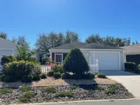 Lanai and Patio Dining - Charming Stylish Getaway