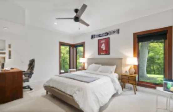 Luxurious Pool and Expansive Outdoor Oasis - Stunning Nashville Sanctuary