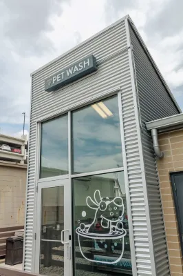 Private Pool and Spa Amenities Await You - Stylish Luxury Hotels in Grandview Heights