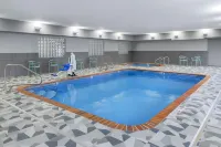 Spark by Hilton Lansing - spa