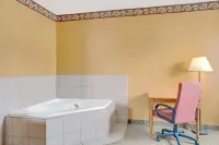 Days Inn by Wyndham Lehi - Hot Tub