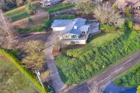 Stunning Views, Mid-Century Gem - Wine Country Haven Hotel a Dundee