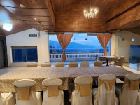 Hotel Royal Ark - Kasauli Hotels in Solan