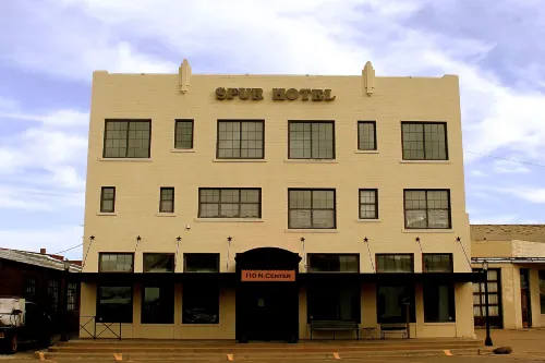 Spur Hotel Hotels in Archer City