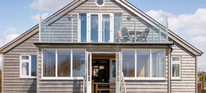 Bright & Dreamy on the Beach Garden & Balcony Hotéis em Chichester