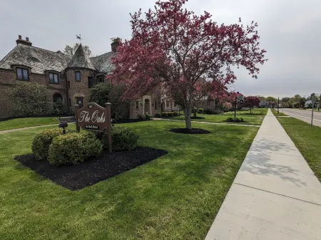 The Oaks B&B Hotel and Spiritual Center