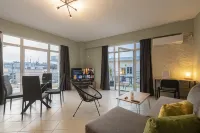 Boutique Studios & Apartments - by Avelink فنادق في سباتا لوتسا