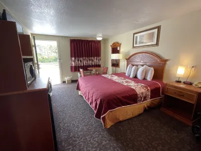 Knights Inn Punta Gorda Hotels near Blanchard House Museum