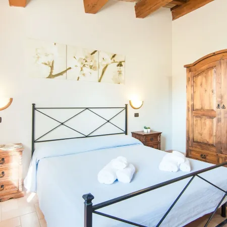 Farmhouse in Apecchio with Pool