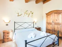 Farmhouse in Apecchio with Pool