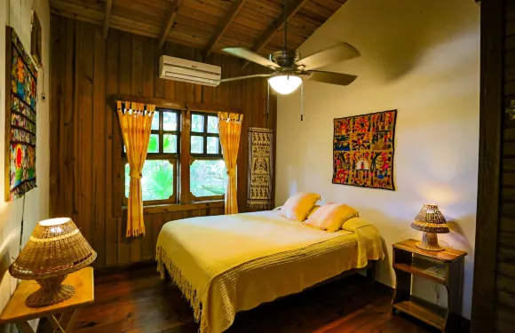 阿科艾麗斯旅館