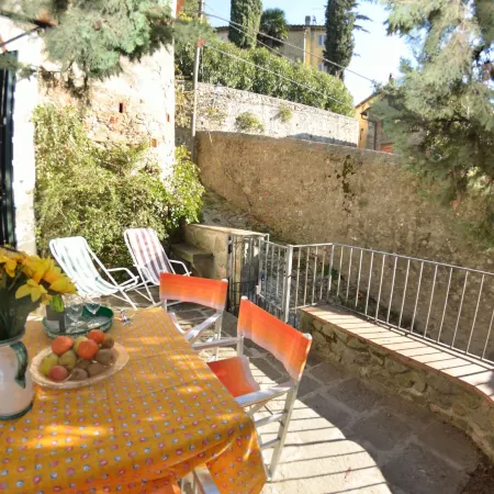 Capannori Playful Cottage