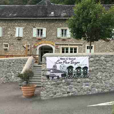 Les pas sages Hotel Exterior