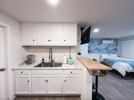 Charming Riverside guesthouse near UCR, Downtown & plazas Отели рядом с достопримечательностью «Riverside Art Museum»