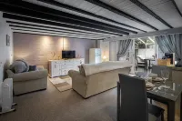 Cottage - Sleeps4 - PetFriendly - Garden - ByBeach