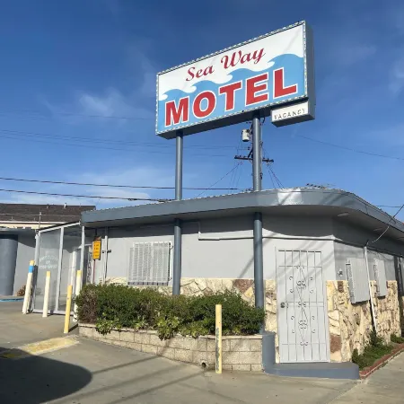 Seaway Motel Отели рядом с достопримечательностью «Торгово-развлекательный комплекс The Grove»