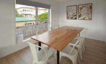 Kangaroo Bay Apartments