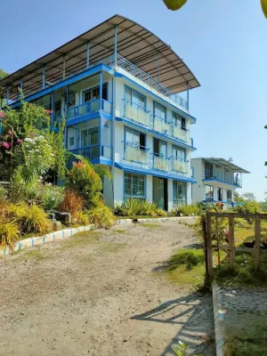 Sea Breeze Beach Resort Murud - Beach