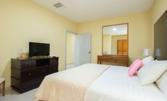 Bay Harbor Luxury 1 Bedroom Apartments