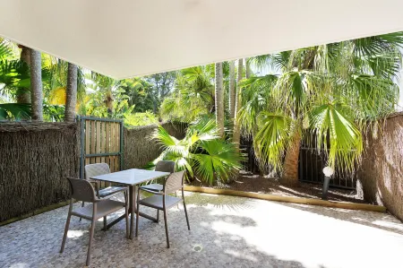 Noosa International Resort Отели рядом с достопримечательностью «Нуза Хедс Мейн Бич»