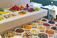 Hotel Maximilian - Stadthaus Penz - breakfast