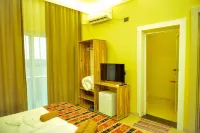 TE Bujtina Hotel - balcón