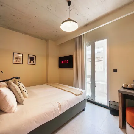 Stuart Rooms by Zzzing