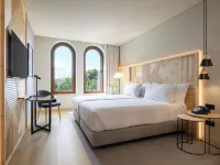 INNSiDE by Meliá Braga Centro Hotels near BragaShopping