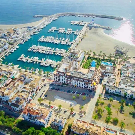 Live on a Luxury 65ft Yacht in Duquesa- Estapona