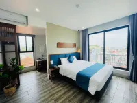 The Light Hotel Отели в г. Халонг