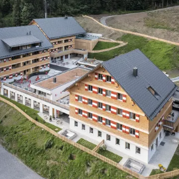 Berghaus Schroecken Отели в г. Брегенц