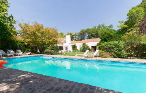 由Vilvey旅遊公司的果園客棧