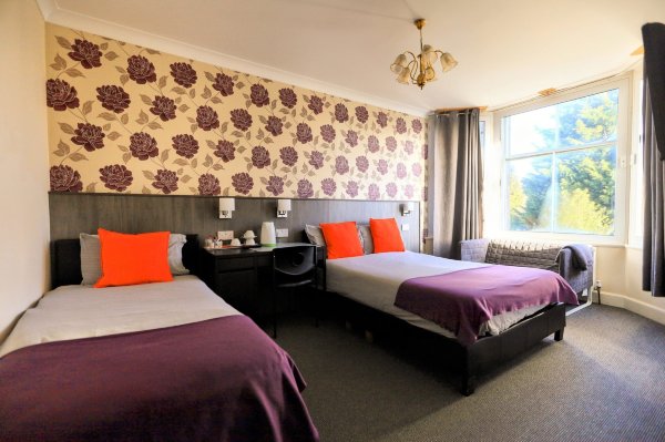Edinburgh Holiday Guest House Hotels in Edinburgh