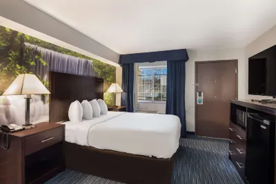 Clarion Pointe Downtown Hotels in Syracuse