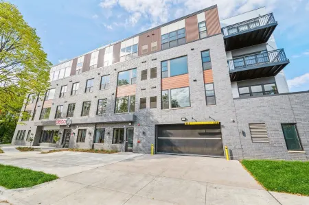 Kasa Bryn Mawr Minneapolis