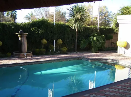 Big "5" Guesthouse - Guest houses