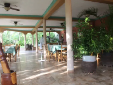 ル ジャルダン ホテル レストラン ジャクメルのホテル