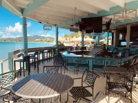 Emerald Beach Resort - Quầy bar