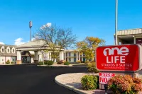 One Life Studio and Suites Hôtels à : Knight Township