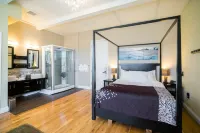 Rio Vista Inn & Suites Santa Cruz Hotels near Om Gallery