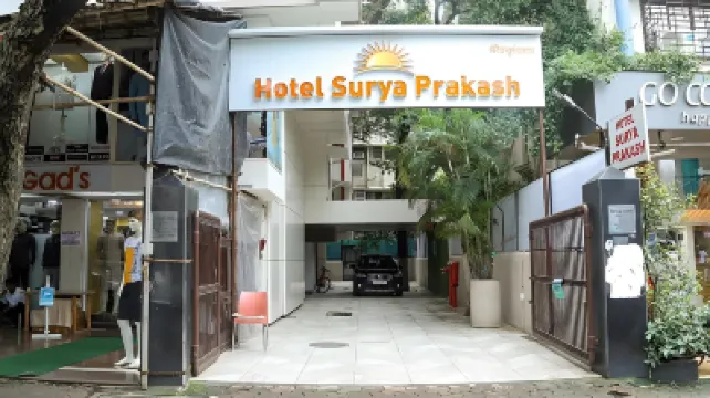 Hotel Surya Prakash Chembur Hotel dekat Paras Dham Temple