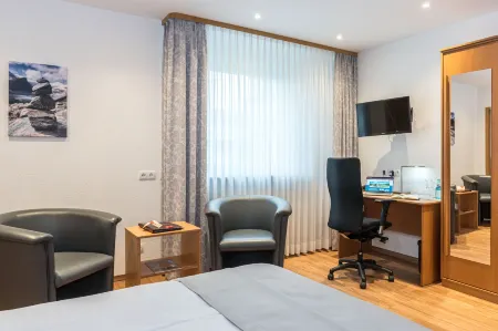 Hotel Elysee Отели рядом с достопримечательностью «Pavillon»