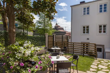 Nova Compostela Apartments Отели рядом с достопримечательностью «Miradoiro Costa Vella»