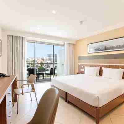 DoubleTree by Hilton Malta Rooms