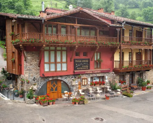 Posada Peñas Arriba Hoteles en Lon